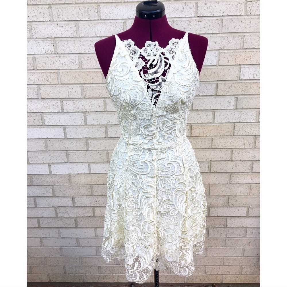 NWT Dress the Population Hayden Dress Ivory Cream Intricate Lace Wedding Medium
